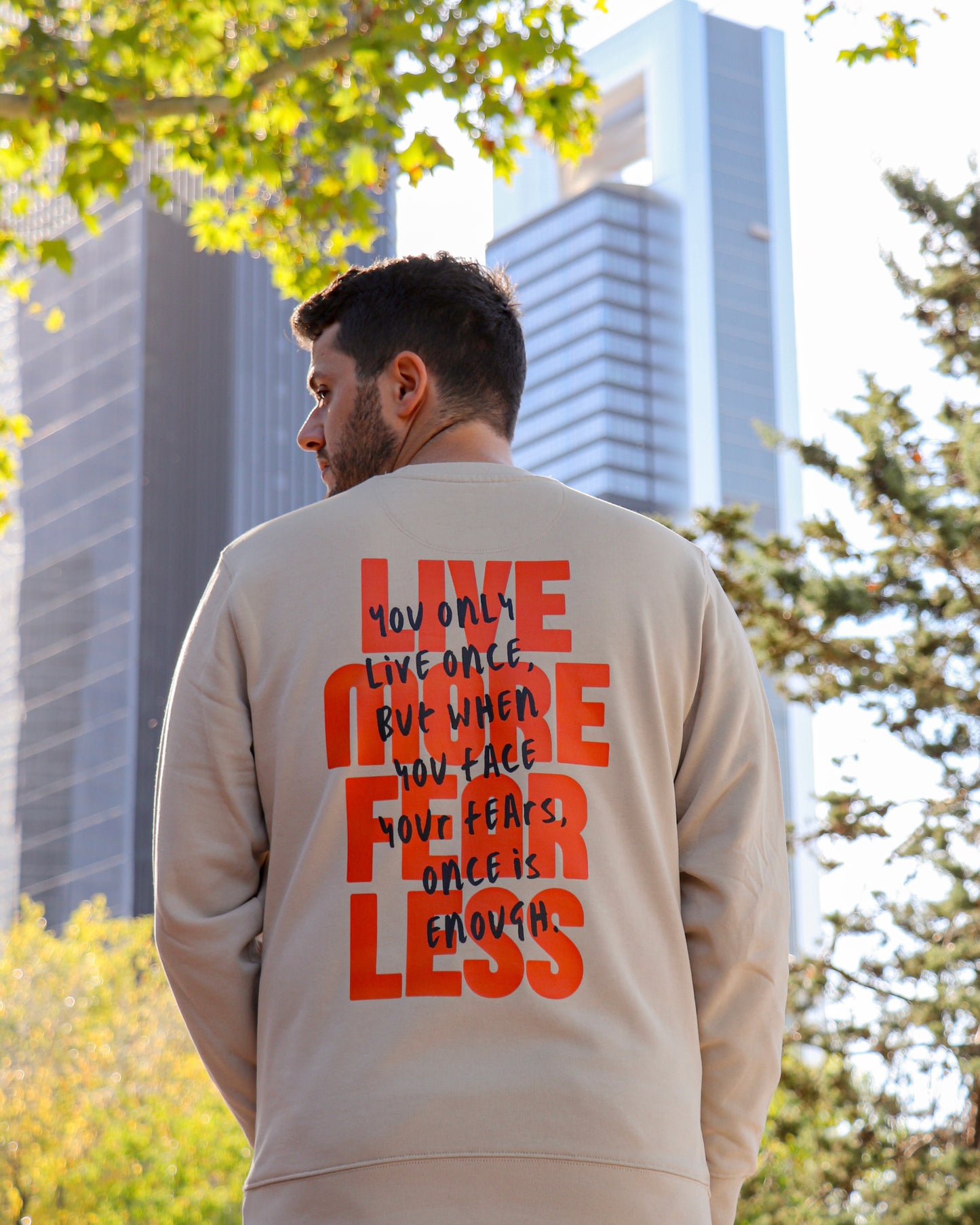 Live More Fear Less – Sudadera Beige Unisex - New Citizen